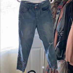 Light washed jeans, with small flowers